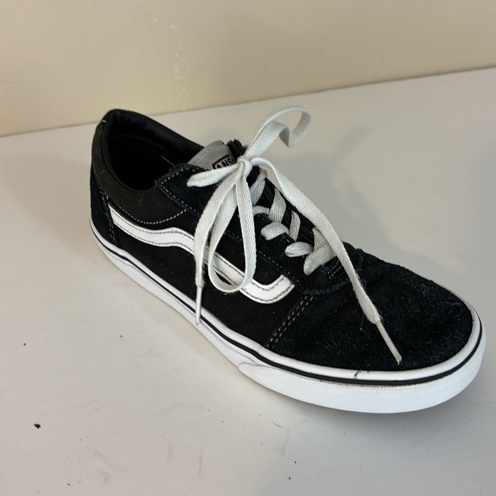 Black Vans Old Skool Suede and Canvas Skateboarding Shoes Size Y6
